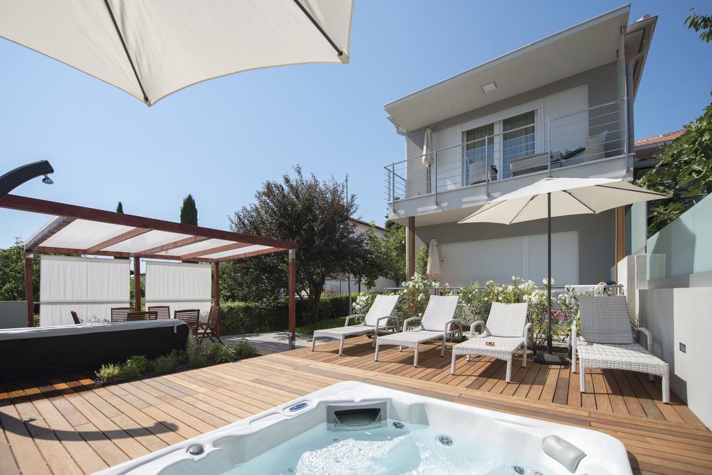 אומאג Villa Danex Premium מראה חיצוני תמונה
