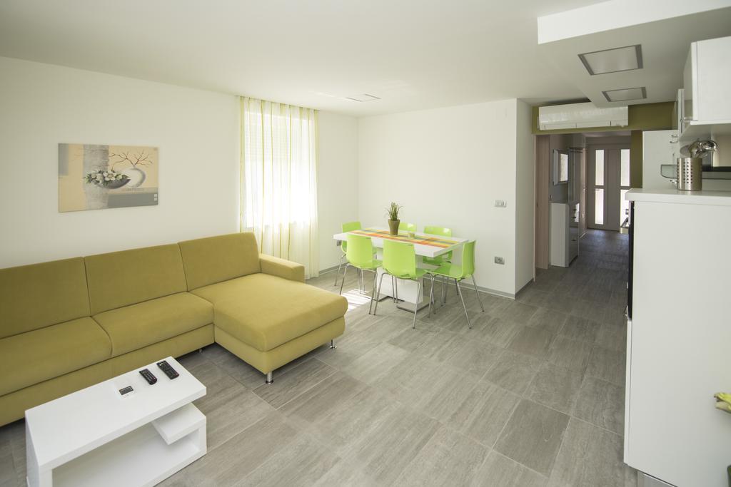 אומאג Villa Danex Premium מראה חיצוני תמונה