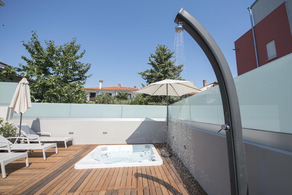 אומאג Villa Danex Premium מראה חיצוני תמונה