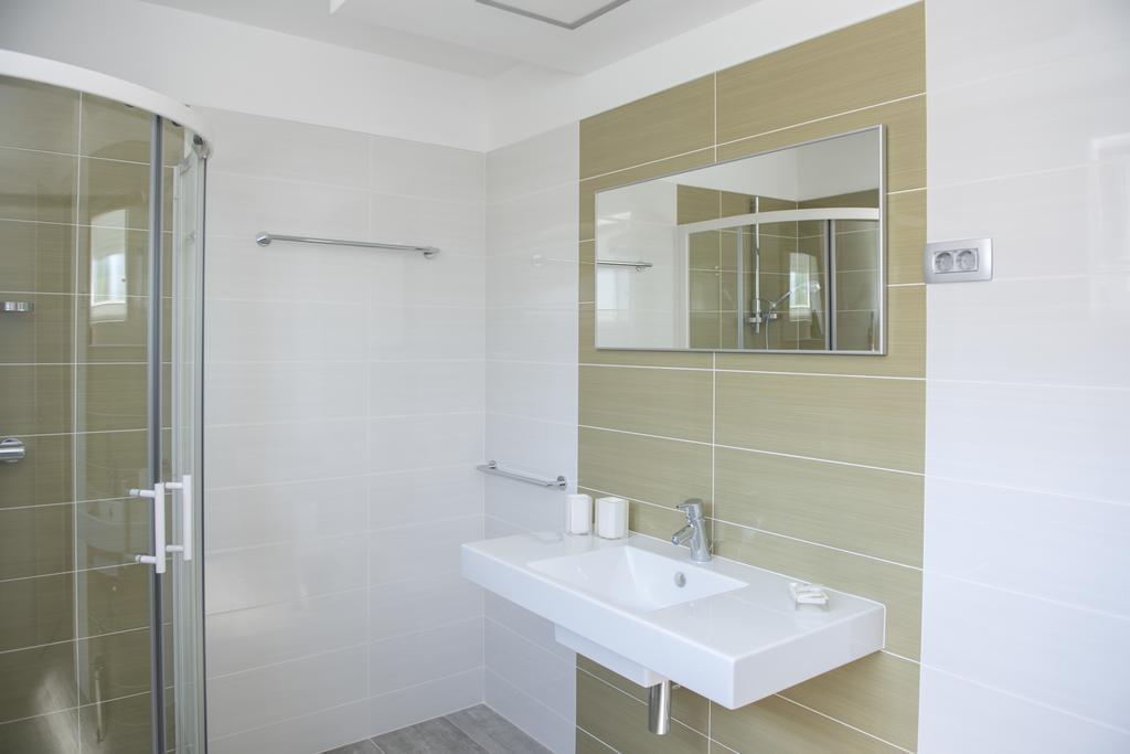 אומאג Villa Danex Premium מראה חיצוני תמונה