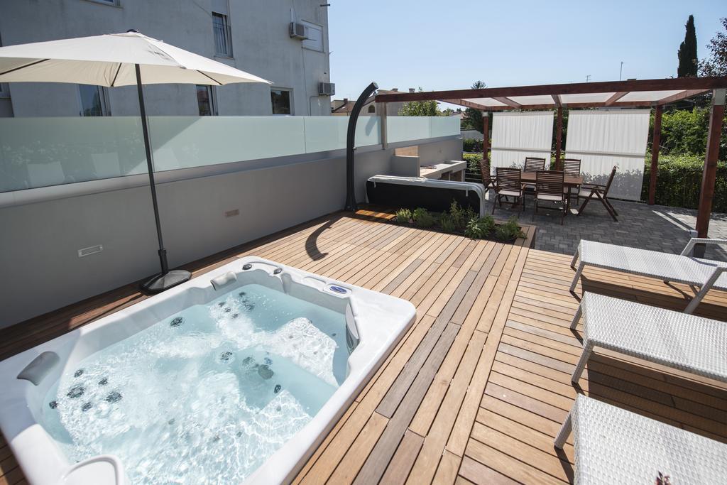 אומאג Villa Danex Premium מראה חיצוני תמונה