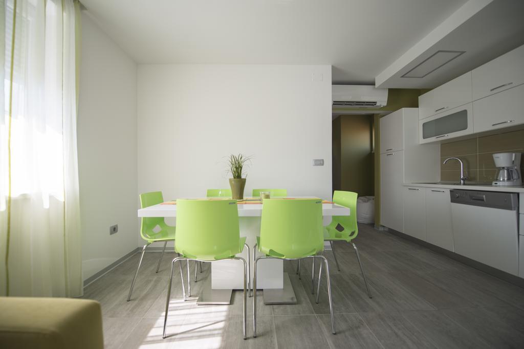 אומאג Villa Danex Premium מראה חיצוני תמונה