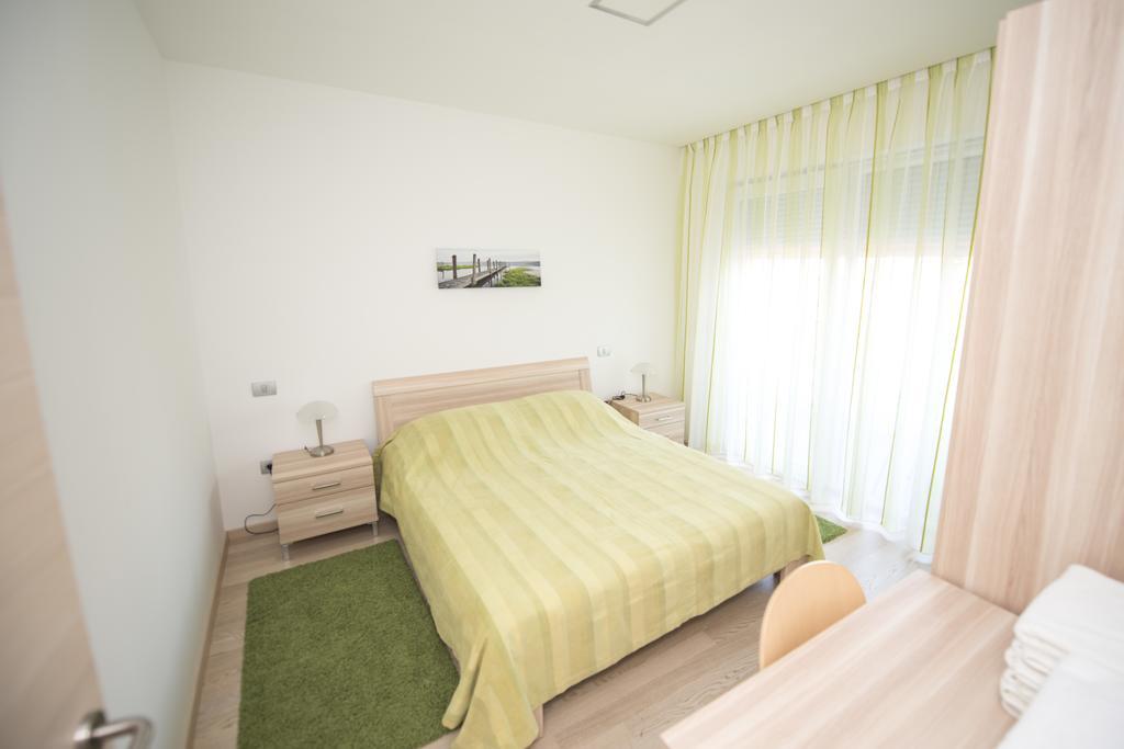 אומאג Villa Danex Premium חדר תמונה
