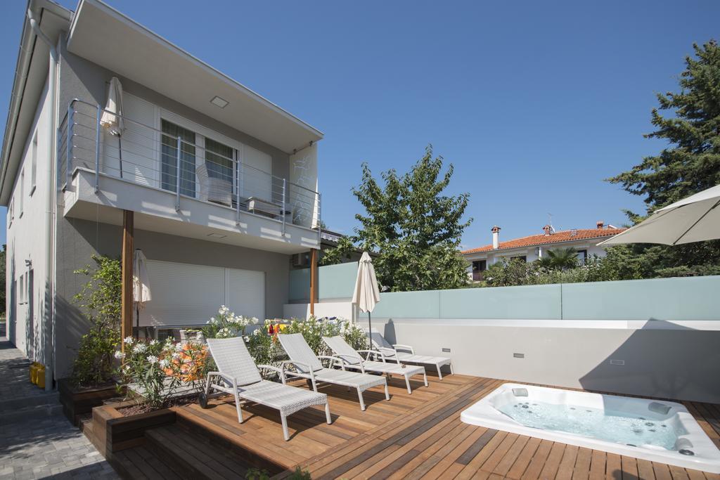 אומאג Villa Danex Premium מראה חיצוני תמונה